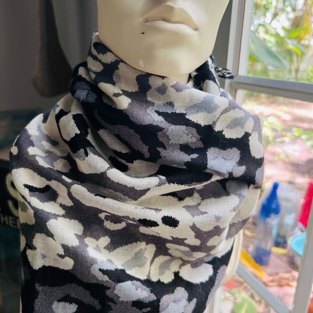 Tarnish Black and Gray Camouflage Scarf Never worn!